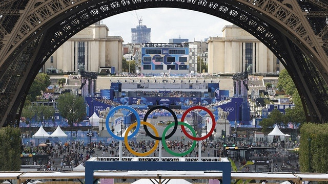 Lễ bế mạc Olympic 2024 Một buổi lễ giàu lễ hội hơn và Tom Cruise là nhân vật chính