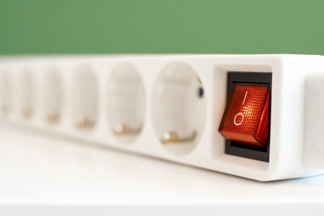 Heat Waves Strain Power Grids, Raising Blackout Risks