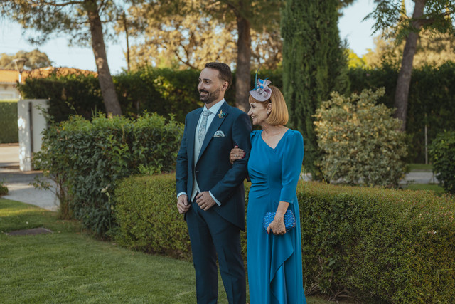 Fotografía de boda en Madrid durante la ceremonia civil de Paula y Guille en Espacio NÜA