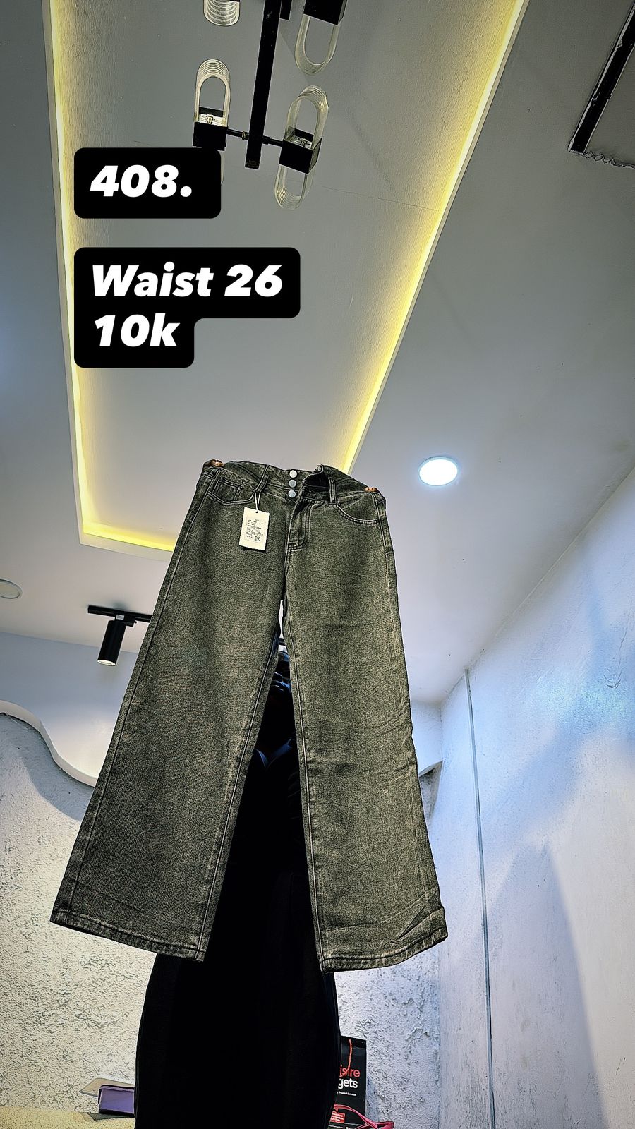 Waist 26