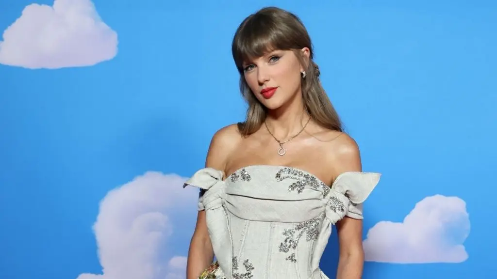 Taylor Swift's Sweet Style Steals the Show
