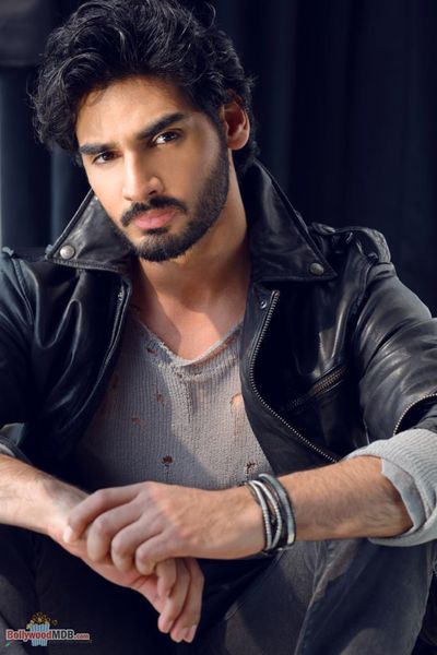 saand bhai ke lund se chudai