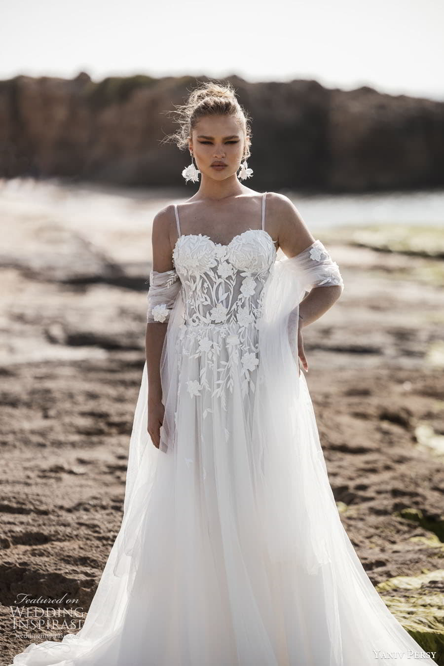 yaniv-persy-2024-destinations-bridal-detached-puff-sleeves-sleeveless-straps-plunging-v-semi-sweethe