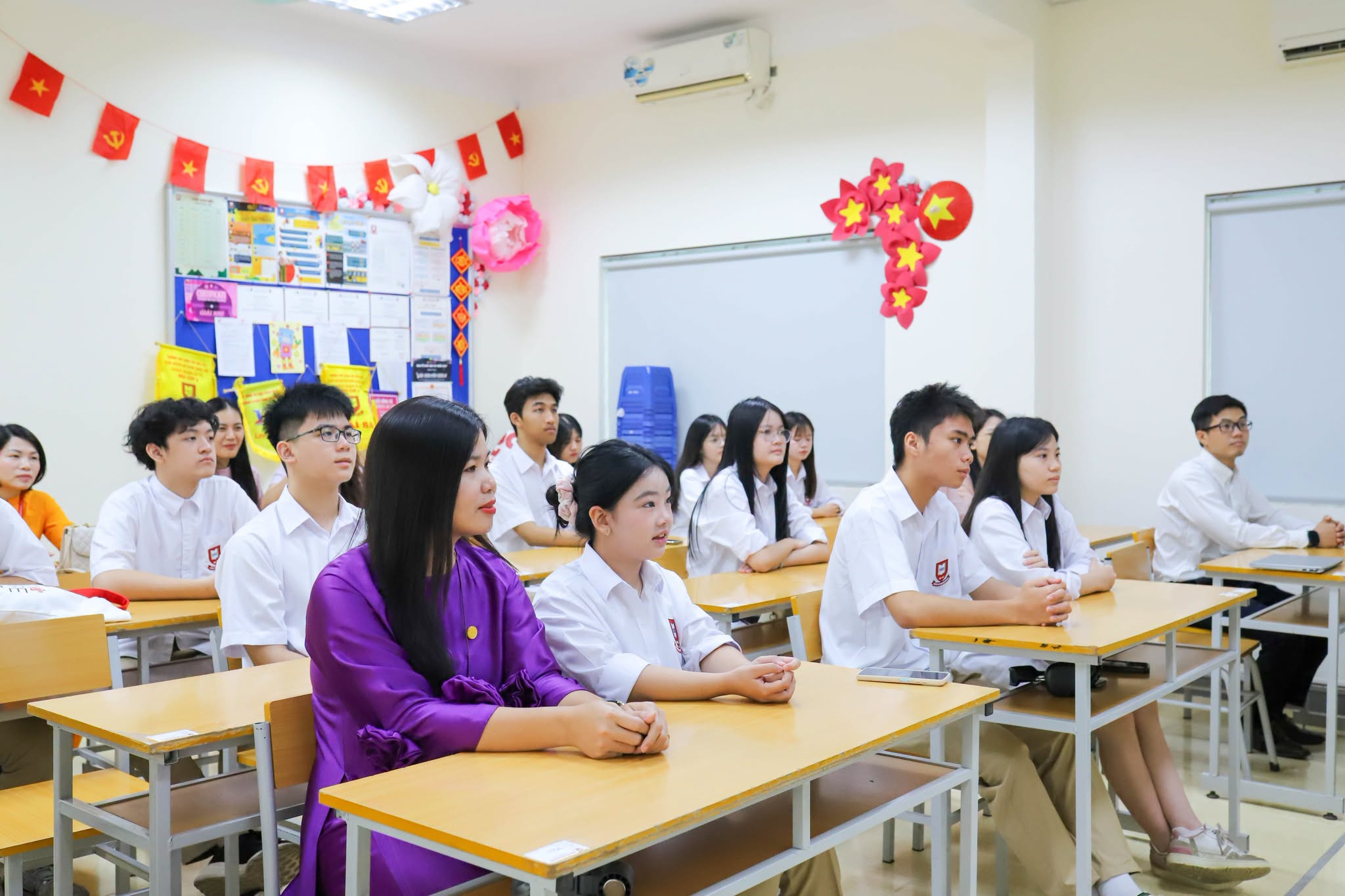 Lễ khai giảng HES 12