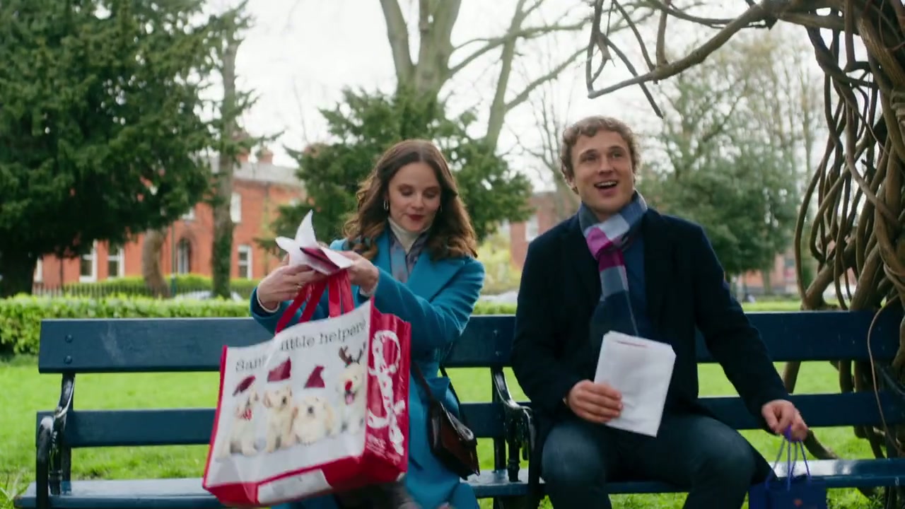 Christmas in Notting Hill Screenshot