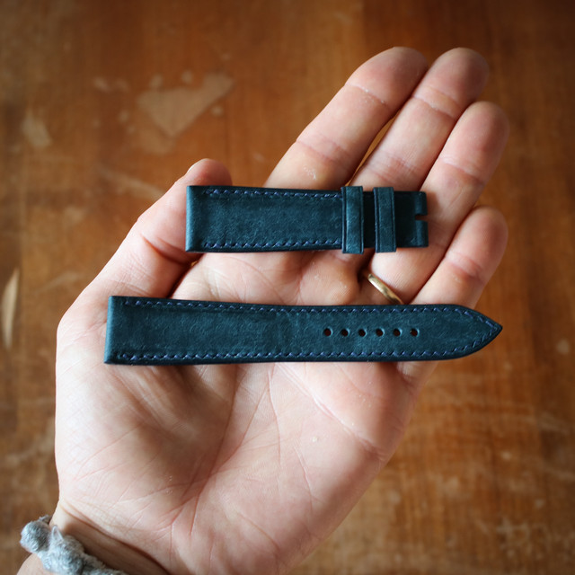  [TUTORIEL] Fabriquez vous-même votre bracelet en cuir - Page 17 IMG-4687