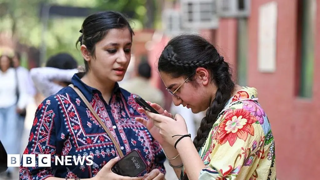 Sistemul de evaluare digitală se confruntă cu verificare în mijlocul controverselor de examen în India