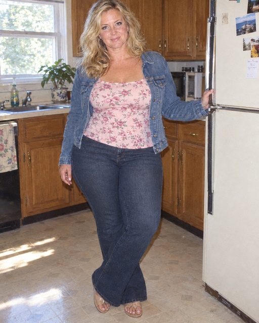 Courtney Dean photo