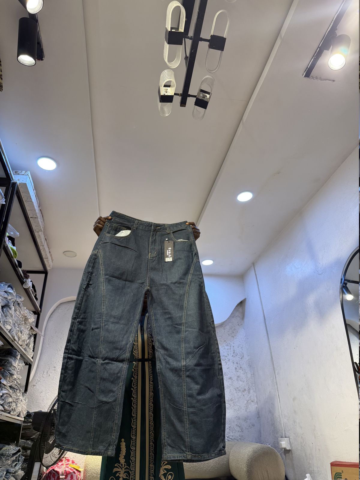 Waist 34