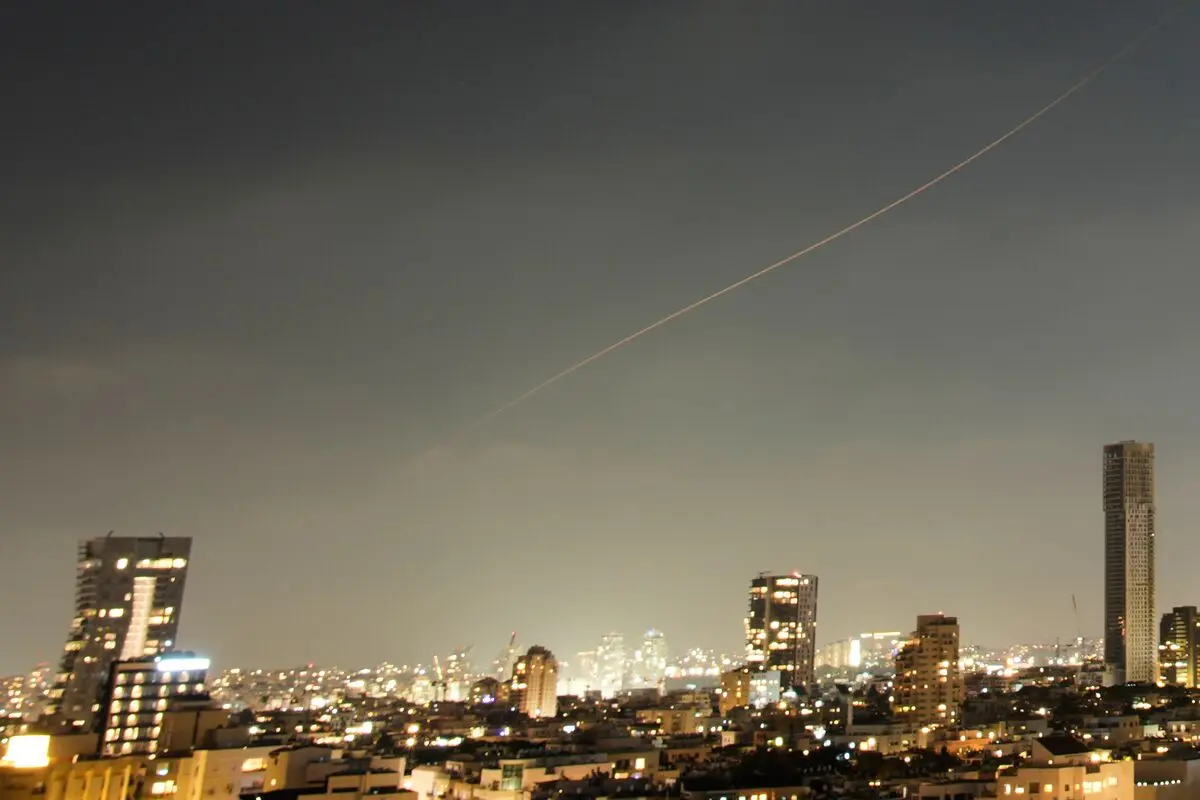 Israel and Iran Engage in Missile Exchange, Threatening Peace Talks