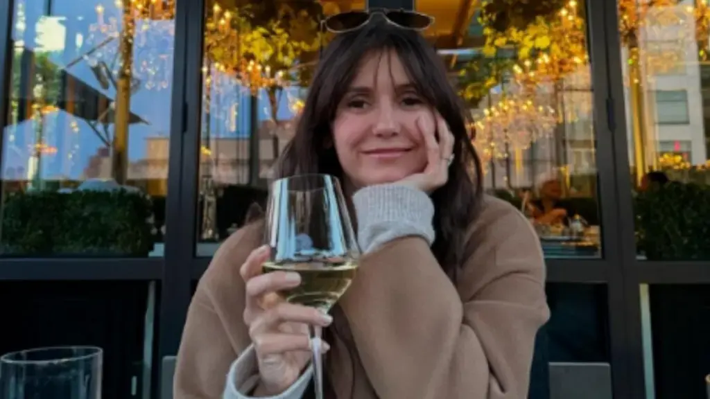 Flavorul romantic întunecat al lui Nina Dobrev fură spectacolul