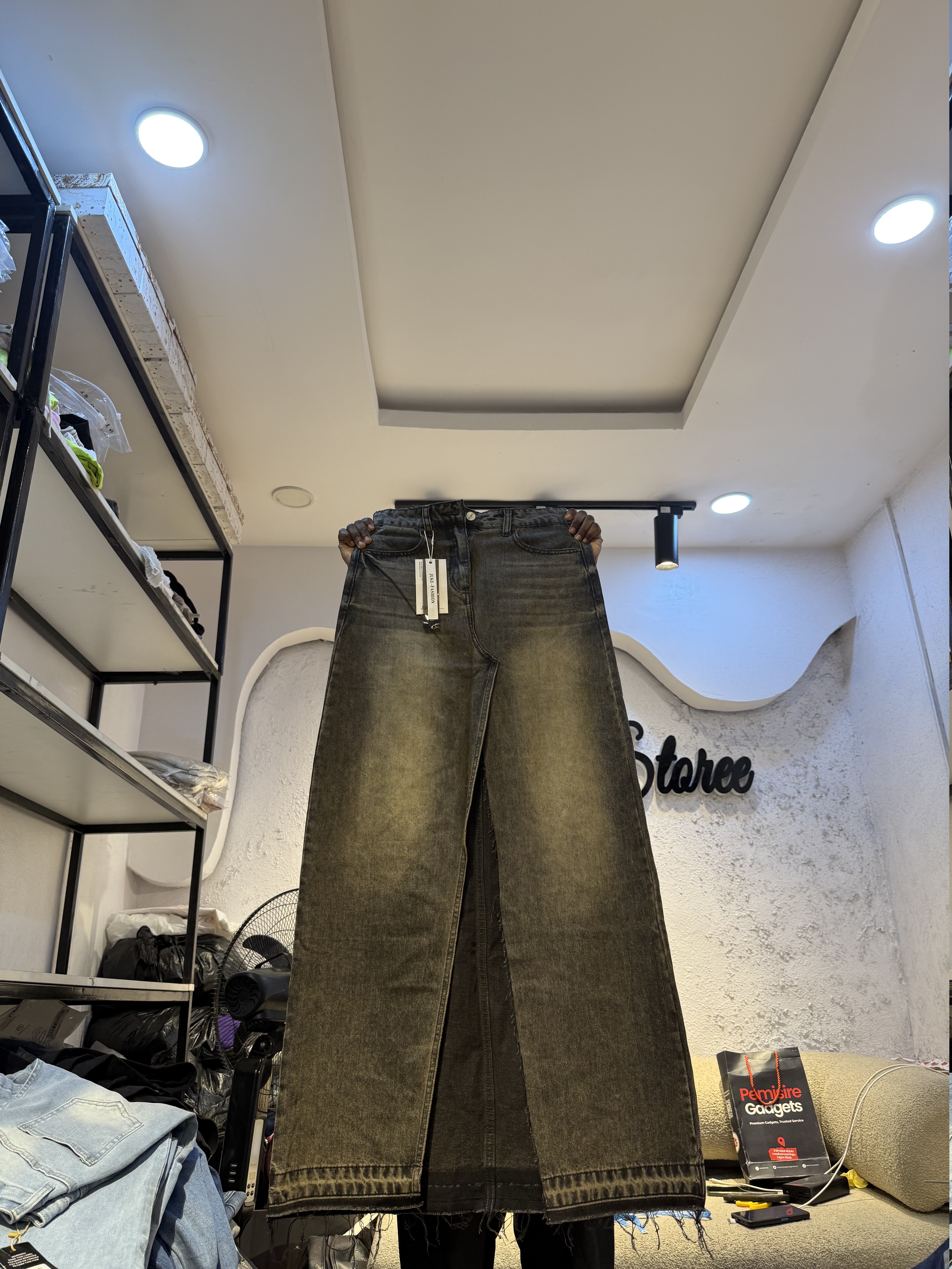 Waist 30