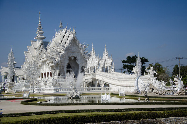 White-Temple-Wat-Rong-Khun