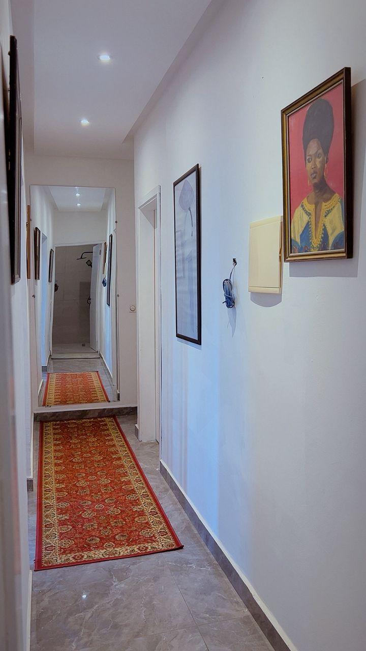 Studio meublé à louer à Bonapriso, Douala - 50000 FCFA/nuit