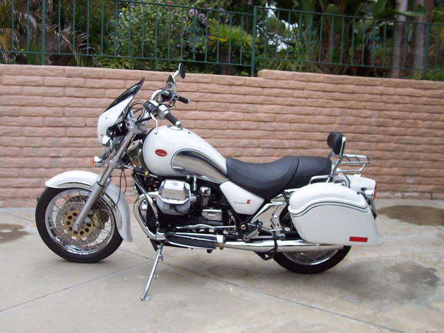 Guzzi-2002-EV