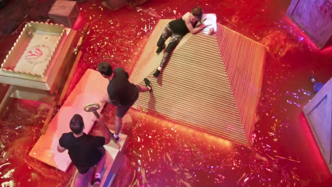 Floor Is Lava Screenshot