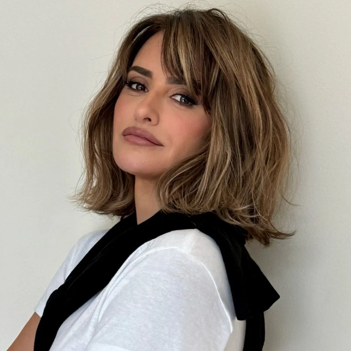 Penélope Cruz's "Weekend Bob" Takes Center Stage