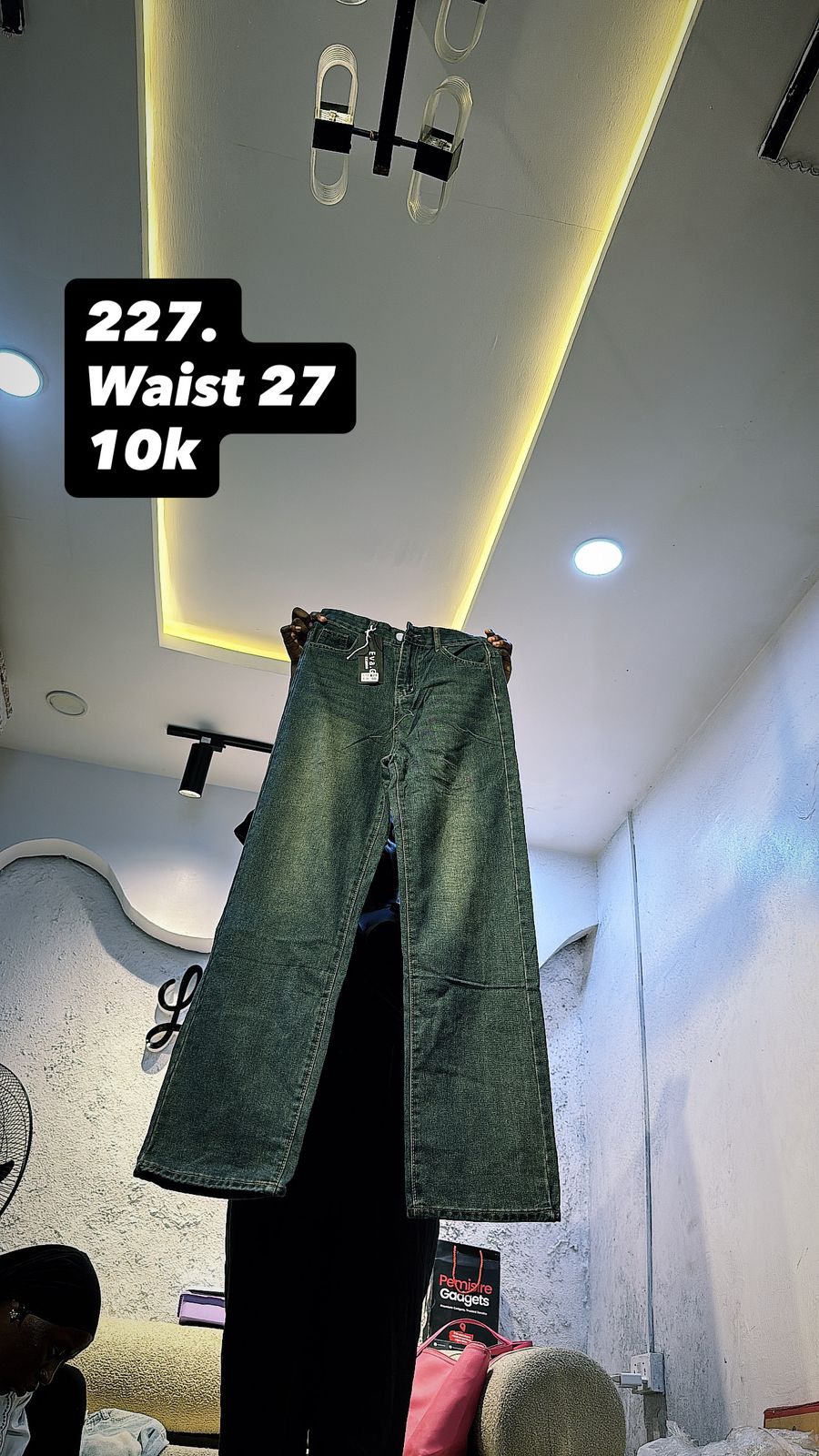 Waist 26