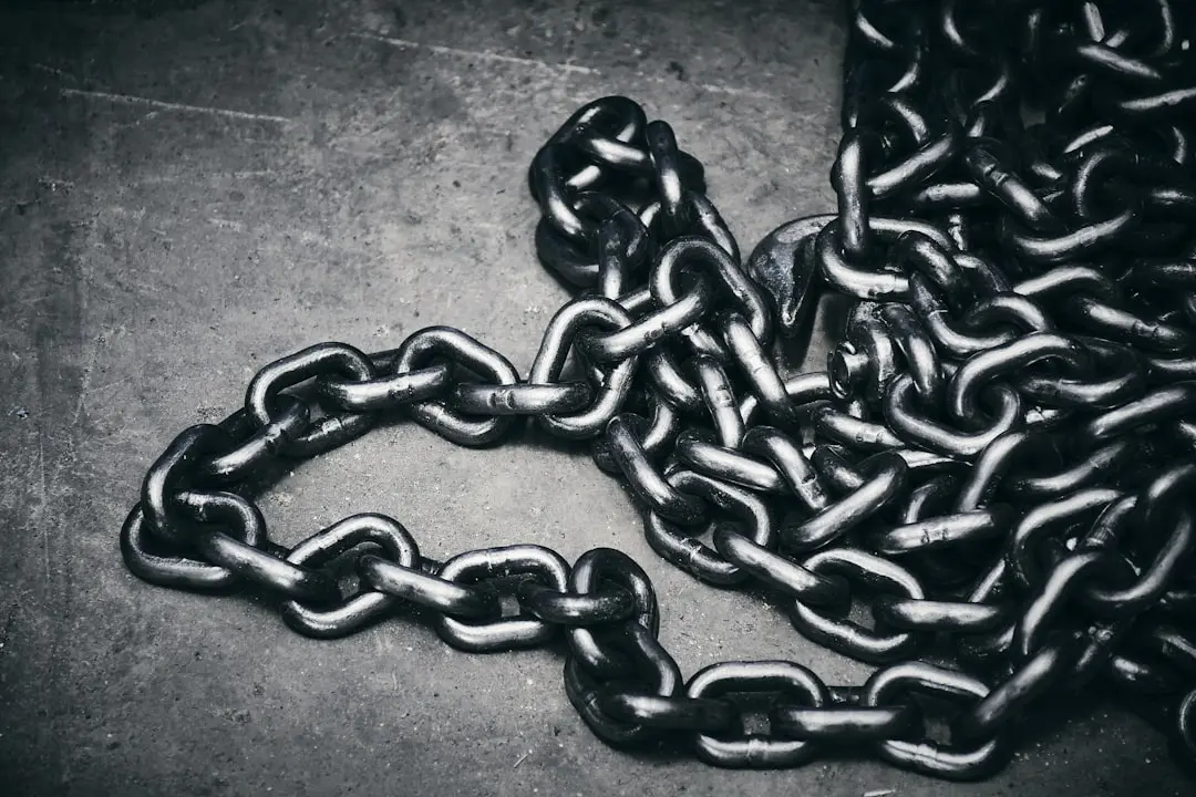 Privacy Chains Face Compliance Gap as Stablecoin Freezes Grow Complex
