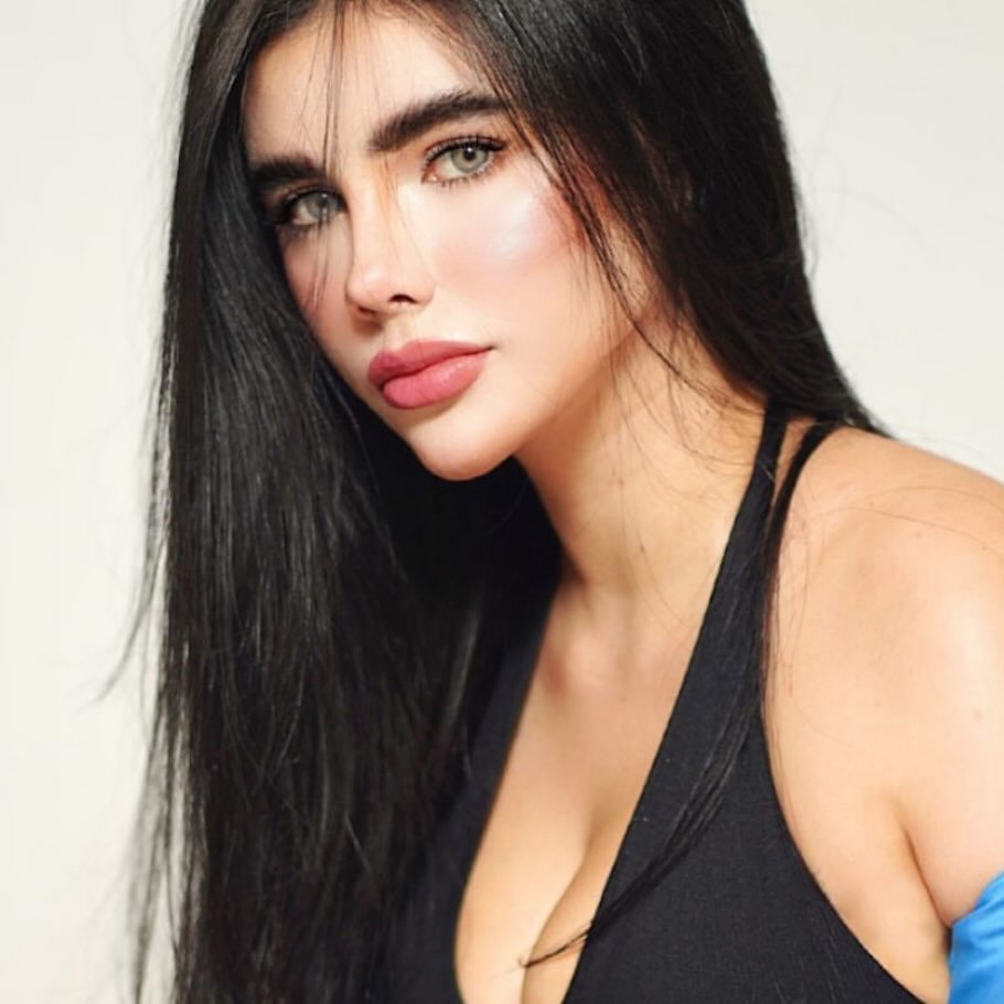 Isabella Salazar @isabellasalazzar