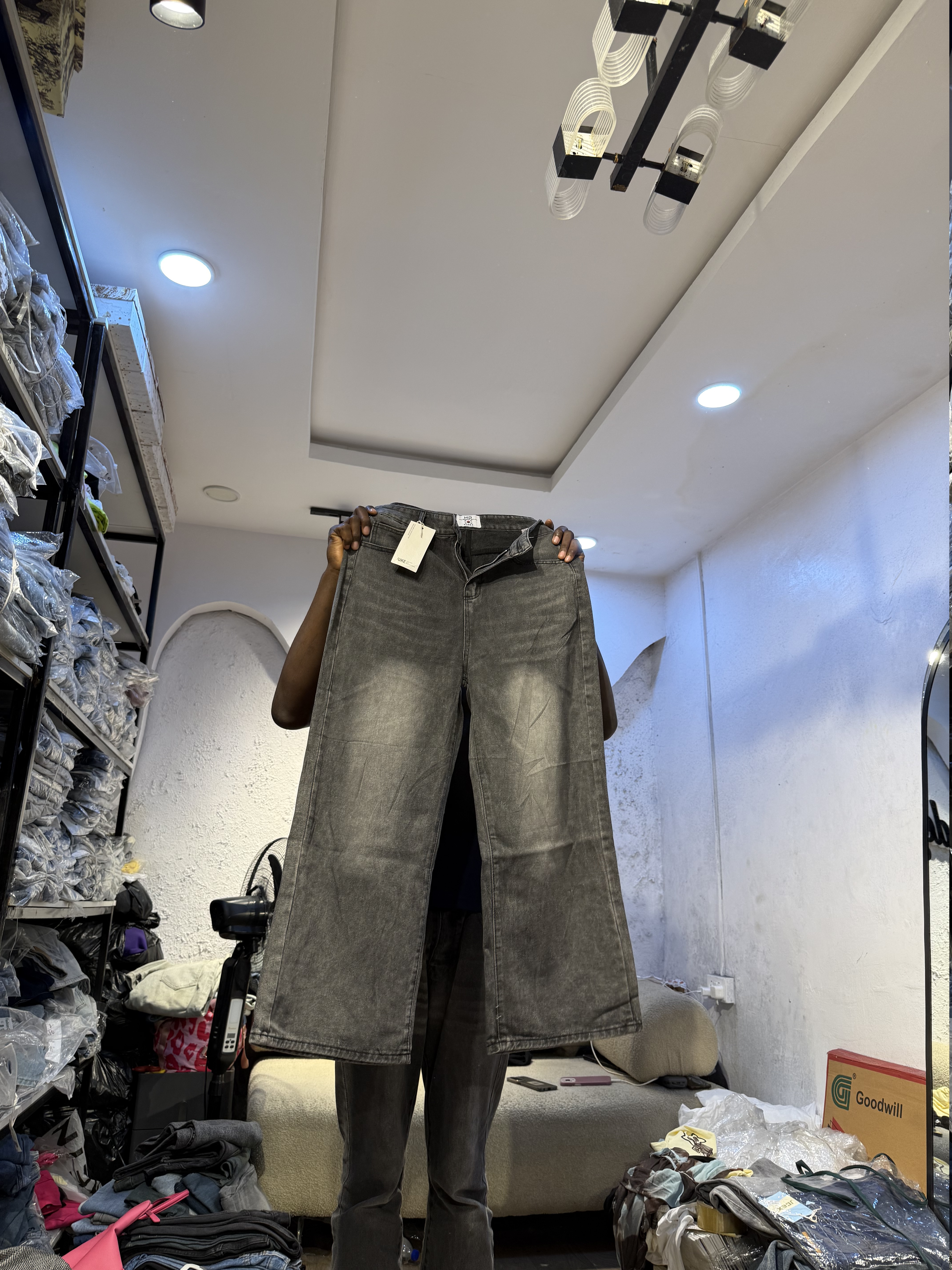 Waist 32