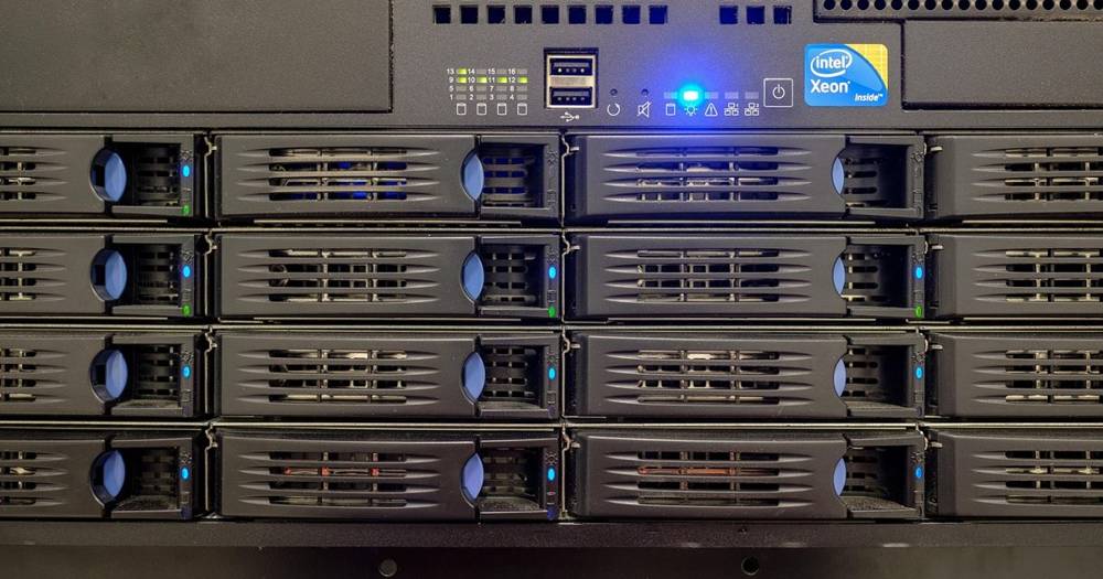Infographic illustrating multiple websites sharing resources on one server, representing shared hosting.