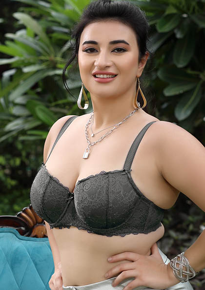 Sanjana chali Sasural - Chudasi zindagii key Shuruwat Sanjana chali Sasural - Chudasi zindagii key Shuruwat