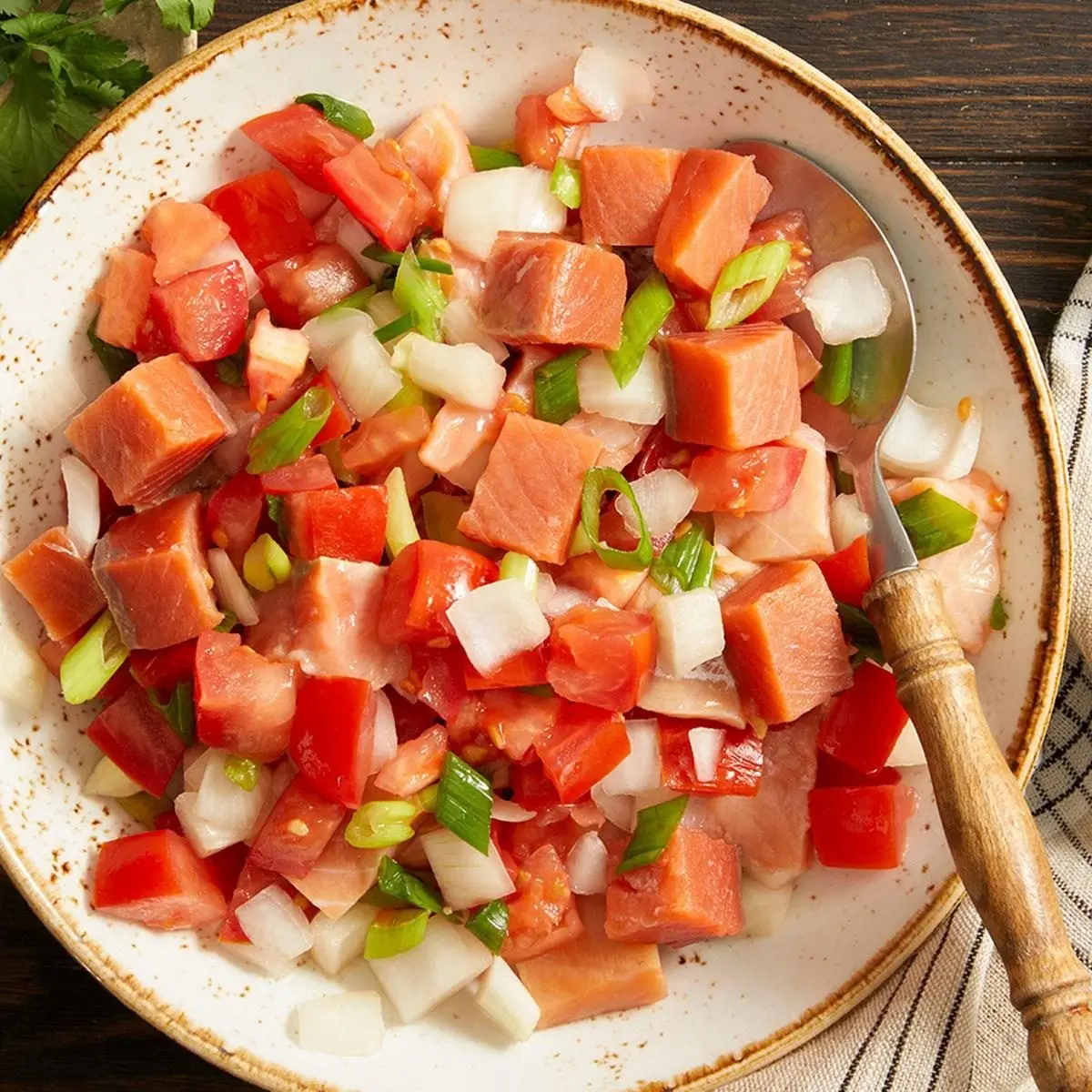A Refreshing Taste of Hawaii: Mastering Traditional Lomi Lomi Salmon