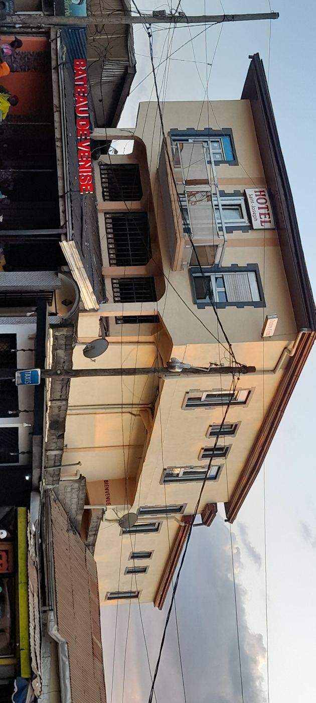 Bureau à louer à Yaoundé - 360000 FCFA/Mois