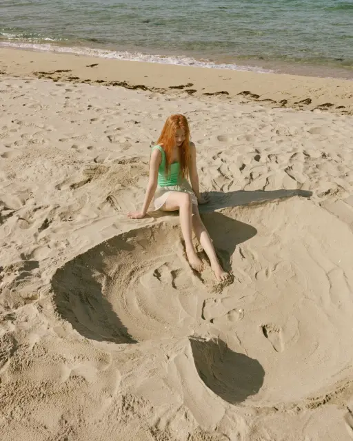 joy red velvet 1384293.webp