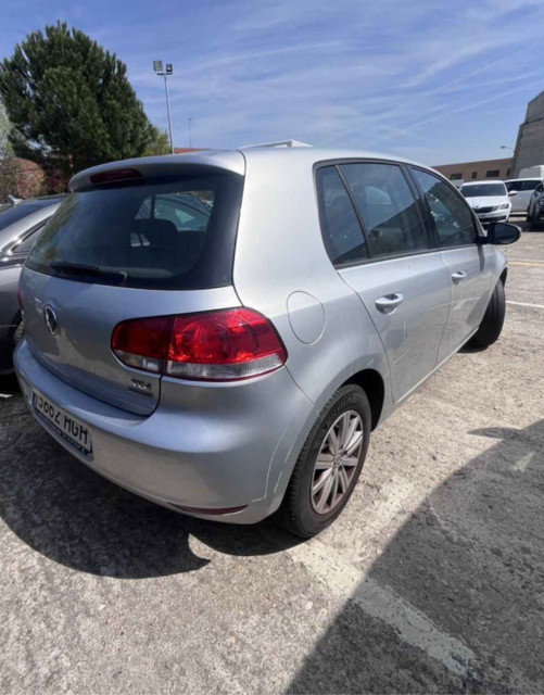 VOLKSWAGEN Golf 1.6 TDI 105cv BlueMotion 3