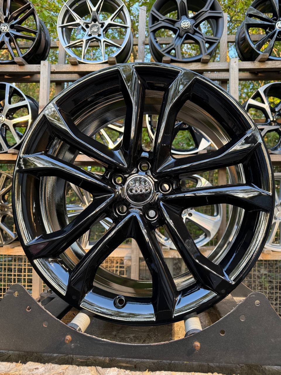 Диски Відновлені | N21 Диски 19" 5*112 8.5J ET45 DIA 66.6 Black Gloss R19 5*112 — купити у Львові