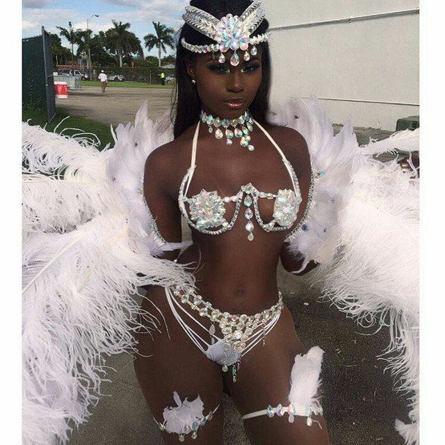 DIOSA-NEGRA-90