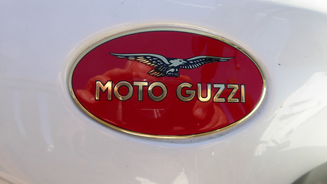 Moto-Guzzi-Tank-Emblem