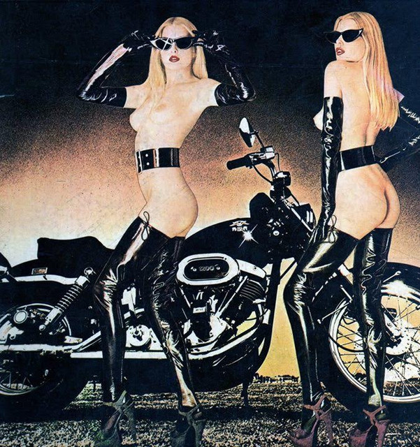 LEATHER BIKER GIRLS