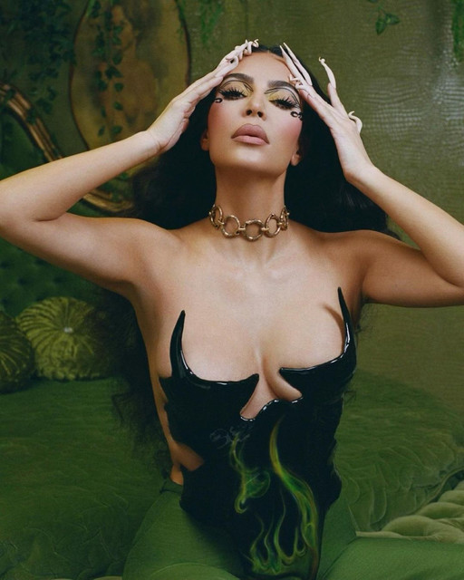 Kim-K-105