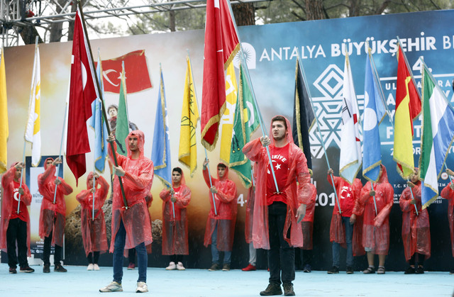 YRK FESTVALNE MUHTEEM KAPANI