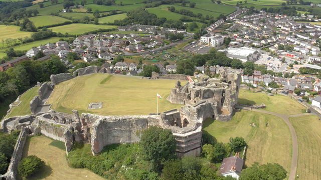 Denbigh-Castle-07.jpg