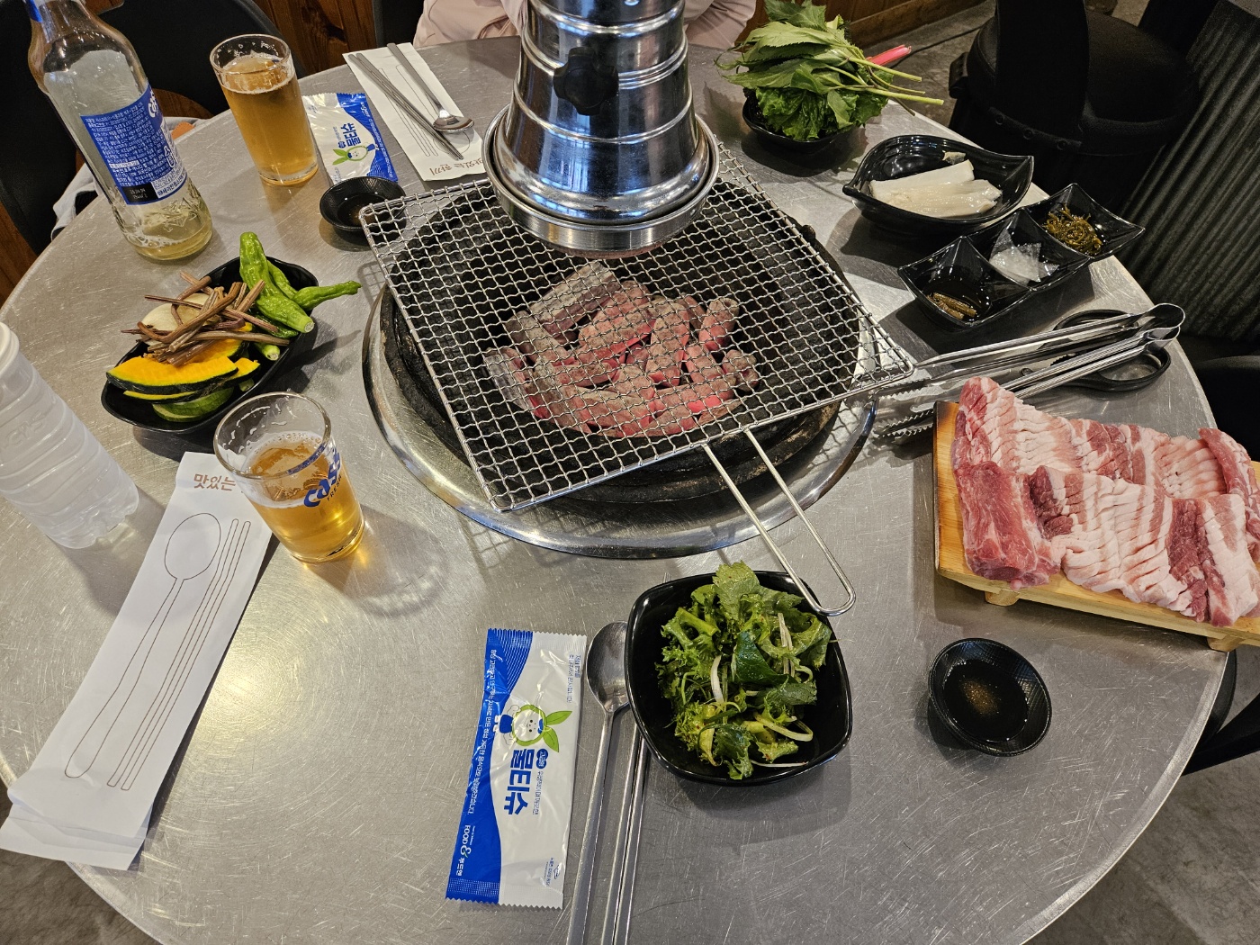 해운대 재송동 홍이집재송점 전체 상차림