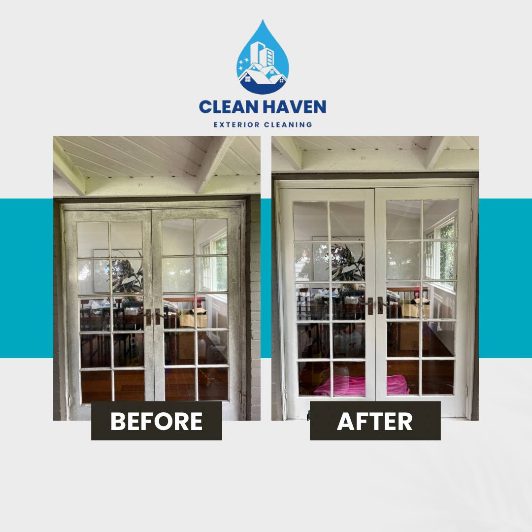 White Doorframe Restoration before and after cleaning by CleanHaven