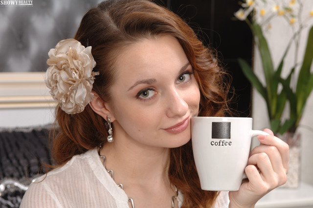 Showy-Beauty-0010.jpg