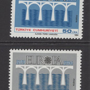563