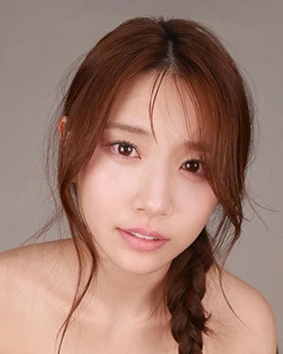 Kawakita Saika 河北彩伽