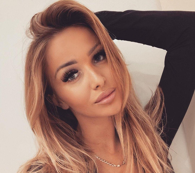 Agata Kapiewicz Wallpapers Insta Fit Bio (2).jpg