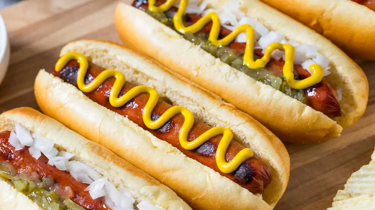The Ketchup Conundrum: A Fresh Approach to Hot Dogs