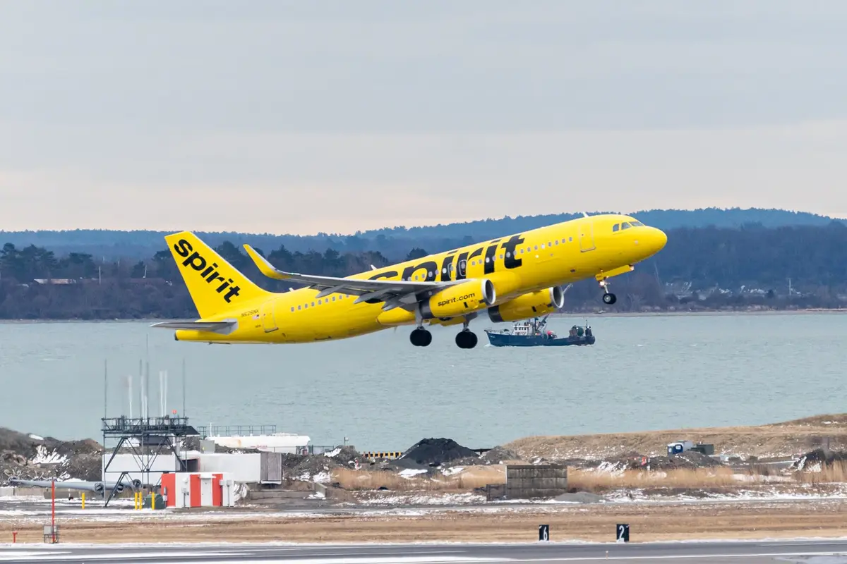 LaGuardia Airport Slots Go to Auction