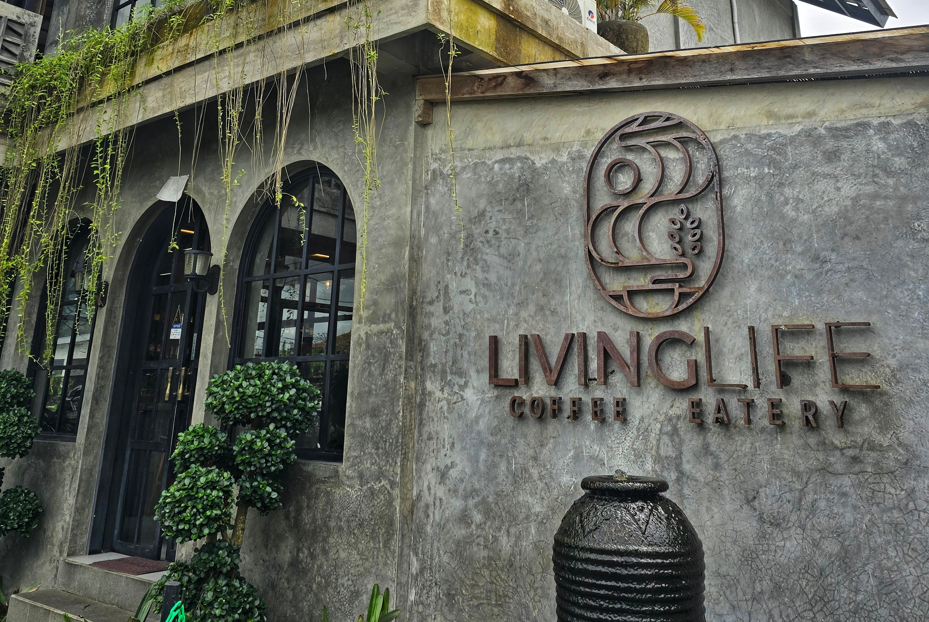 Living Life Coffee Eatery