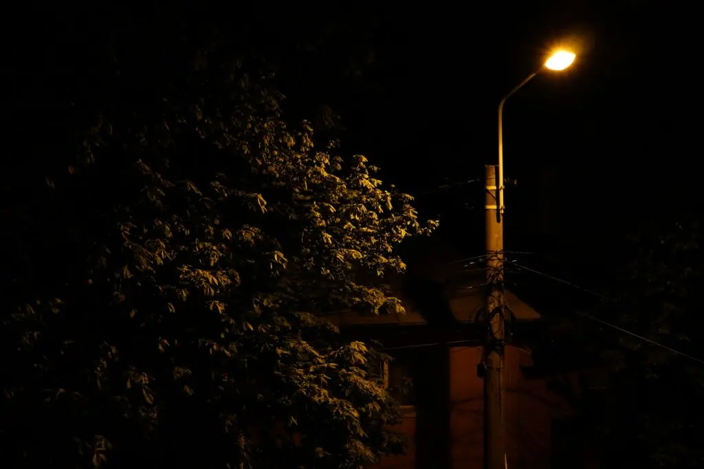 Iașul ia măsuri de urgență: iluminatul public, redus pentru a economisi energie