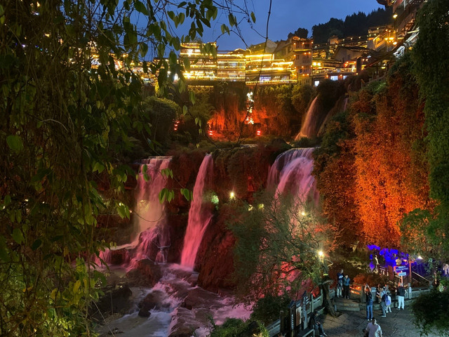 Украденное солнце. Universal Beijing Resort, Гуйлинь, Фужун, Чжанцзяцзе, Фэнхуан, Яншо. 8-17 апреля 2026. Украденное солнце. Universal Beijing Resort, Гуйлинь, Фужун, Чжанцзяцзе, Фэнхуан, Яншо. 8-17 апреля 2026.