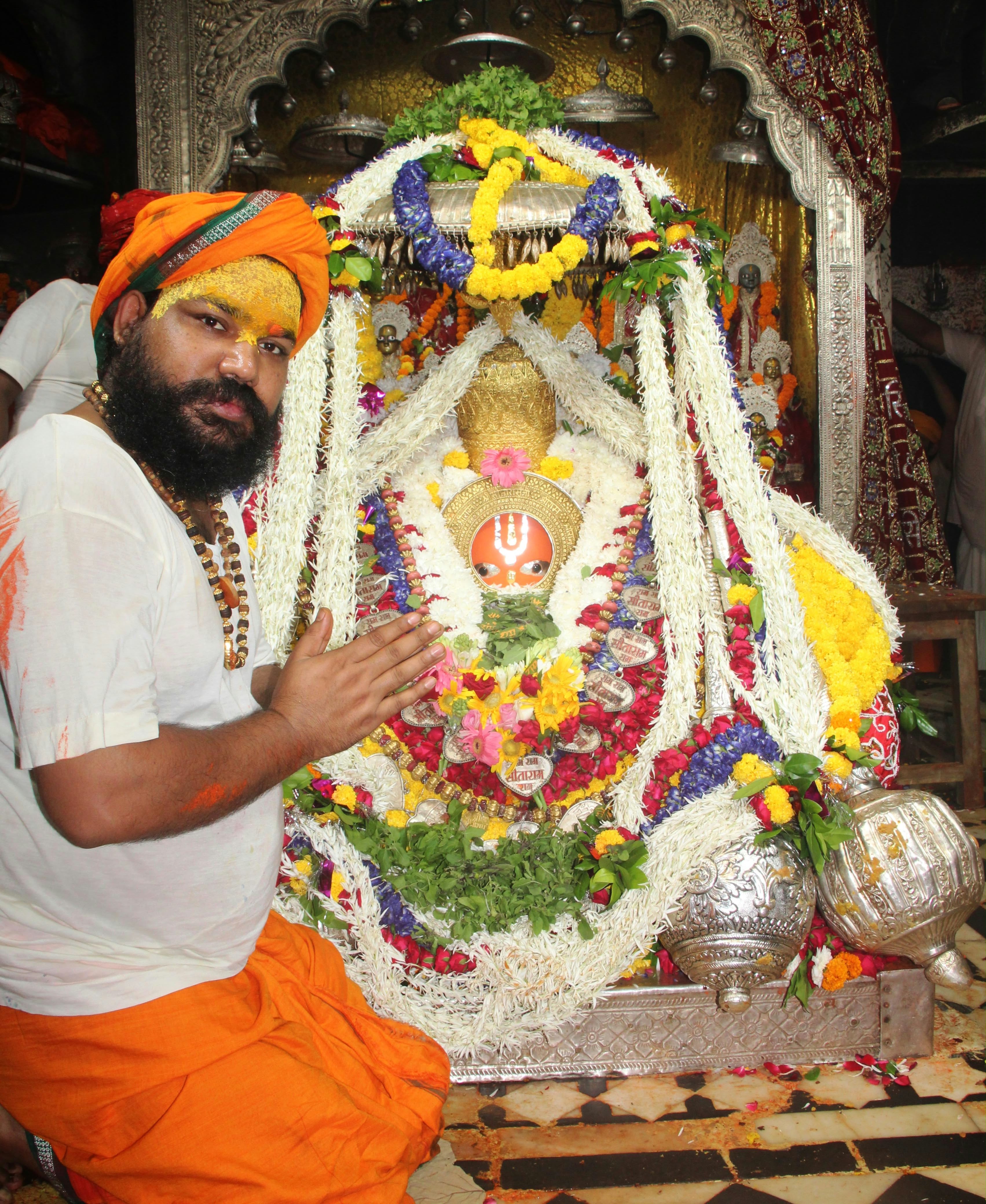 Dr. Deveshacharya Ji Maharaj
